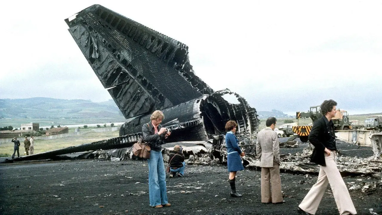 Airline Disaster: Crash of the Century