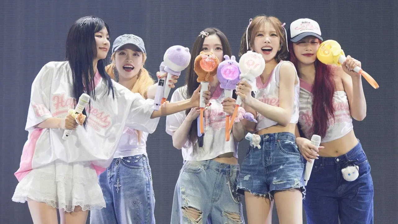 Red Velvet Happiness Diary : My Dear, ReVe1uv in Cinemas