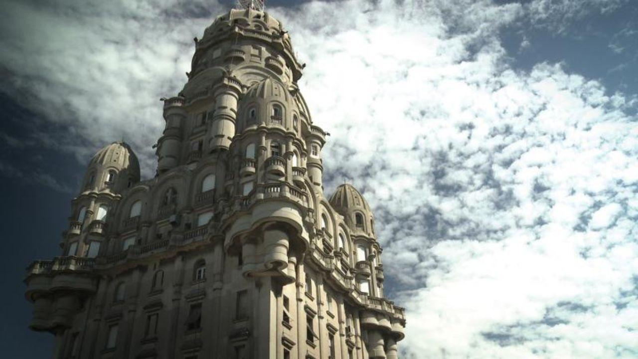 El Rascacielos Latino